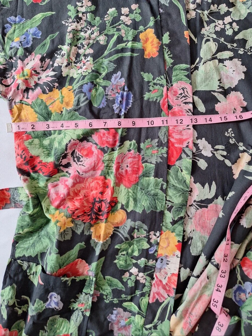 NWT Royal Silk Vintage Floral Black Short Kimono Robe with Tie Waist